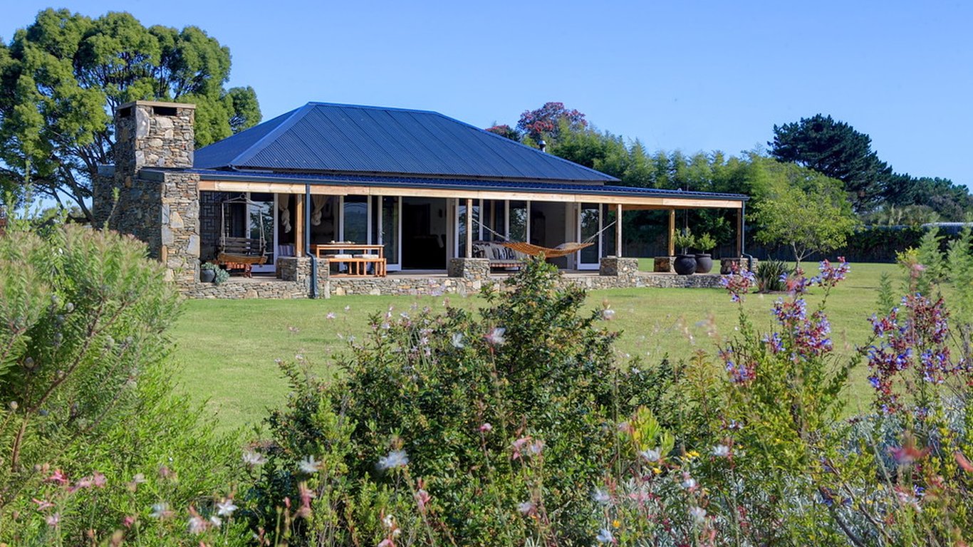 camphor tree cottage