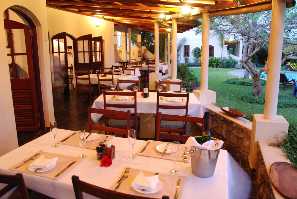 restaurant-view-2-casa-rex-vilankulo-moxambique