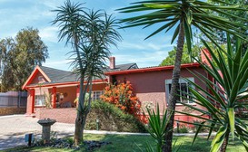 The Gumtree Guest House image