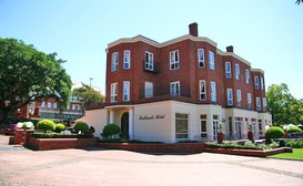 Redlands Hotel and Lodge image