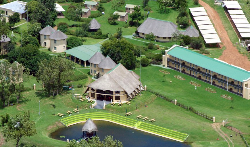Nestled in green valleys overlooking rolling hills, dams, and close to major Battlefields sites, the lodge is ideal for medium-high altitude training. Nestled in green valleys overlooking rolling hills, dams, and close to major Battlefields sites, the lodge is ideal for medium-high altitude training.