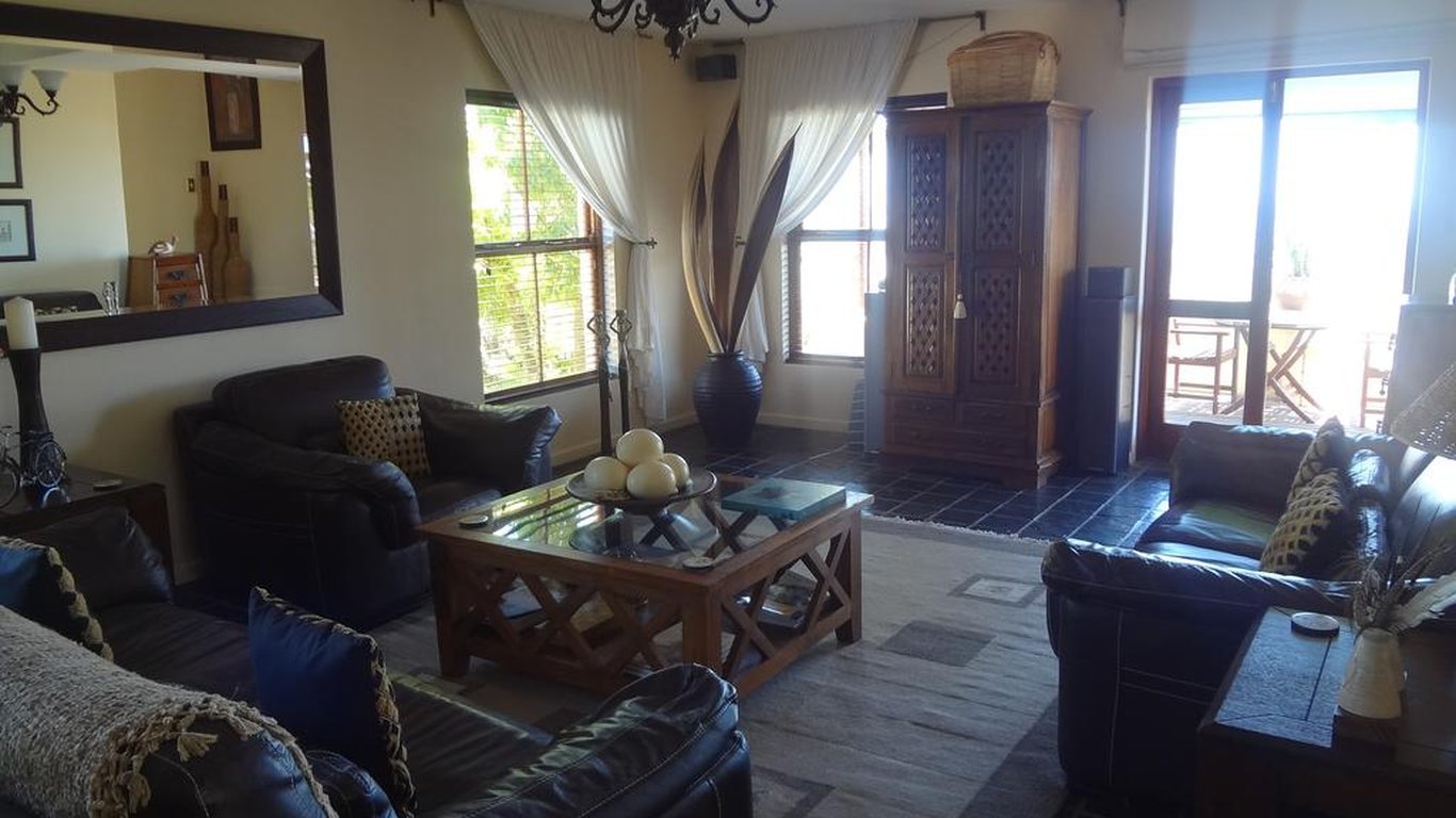 Harrisons House In Myburgh Park Langebaan Best Price - 