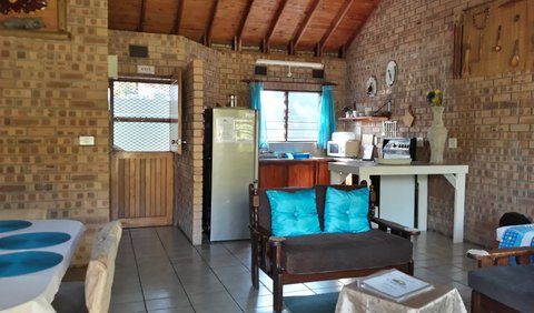 Cottage No.2 (Middle) 2 Bedrooms: Kitchen area