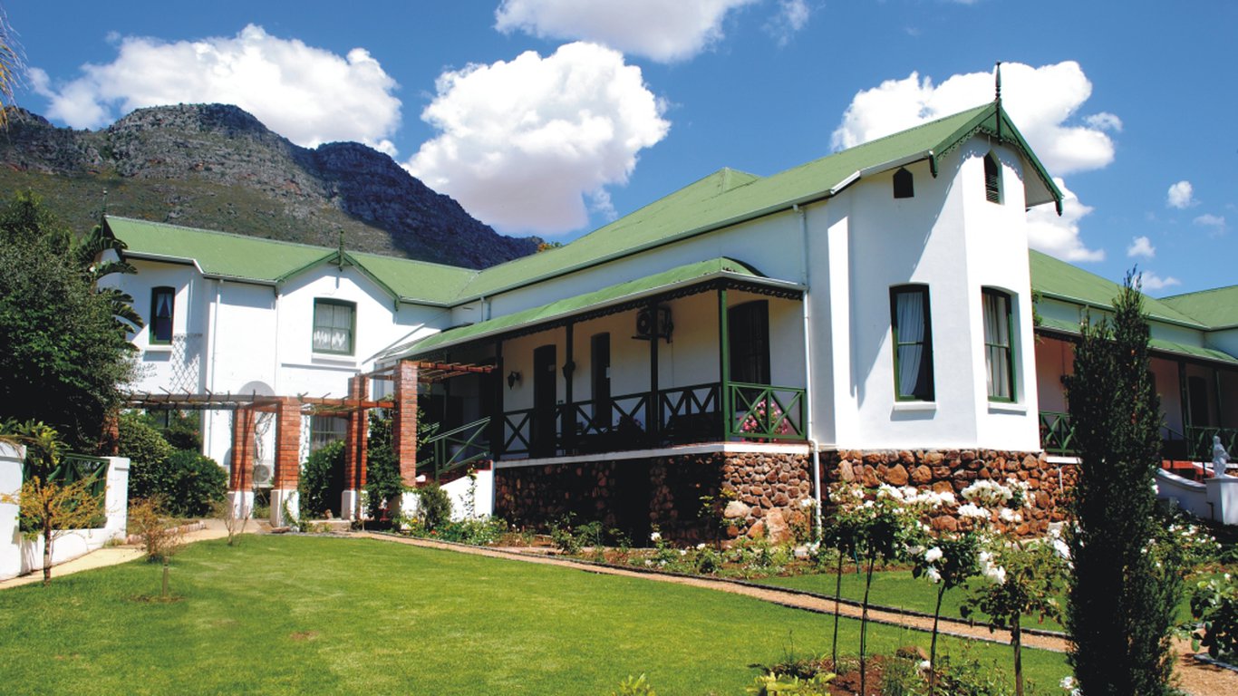 Riebeek Valley Country Retreat in Riebeek West — Best Price Guaranteed