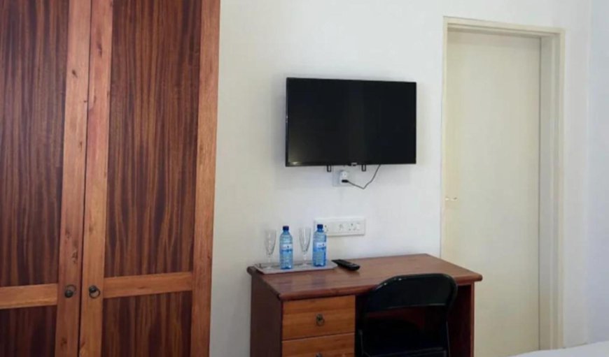 Standard Double Room: TV and multimedia