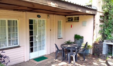 Lulworth Cove Suite: Patio