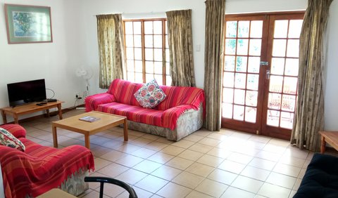 Self-Catering Cottage 2: Lounge