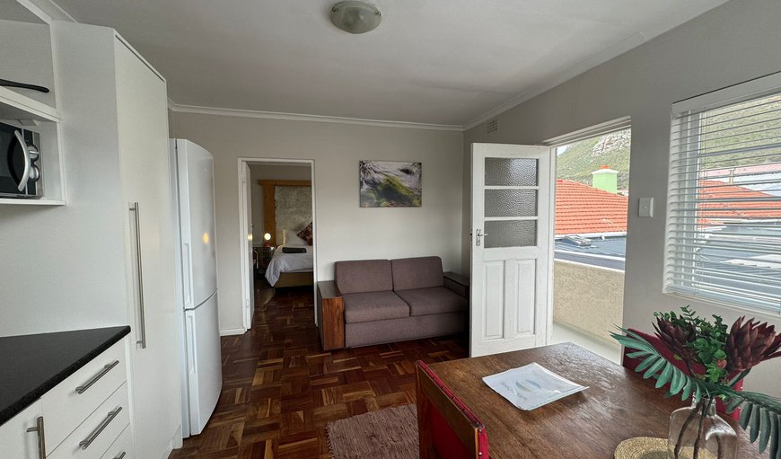 Kitchen/sitting area