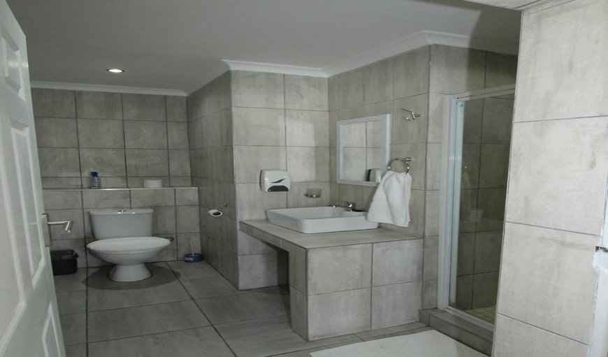 Double Lux En-suite with shower: Double Lux En-suite with shower