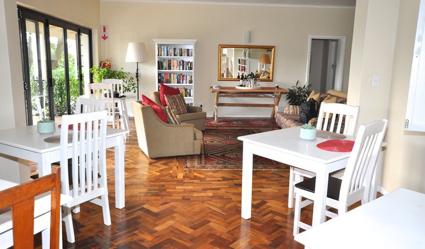 Luxury Bedroom 3: Breakfast room looking into lounge