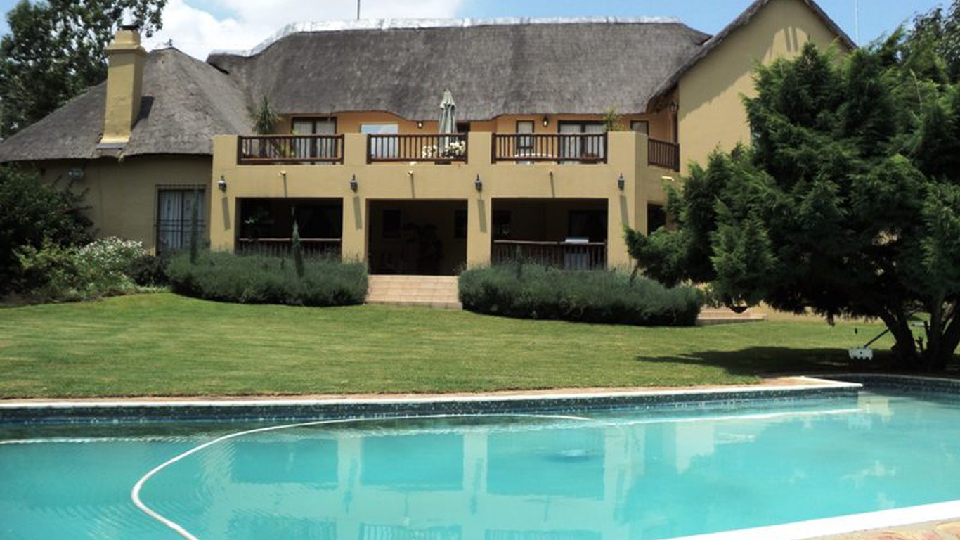 Blue Hills Lodge in Midrand — Best Price Guaranteed