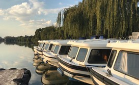 Old Willow Houseboats image