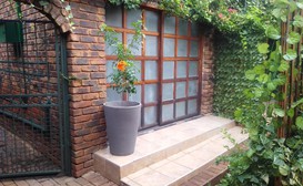 8 Soenie Avenue Self-Catering image