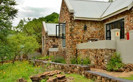 Thanda Manzi Country Hotel image