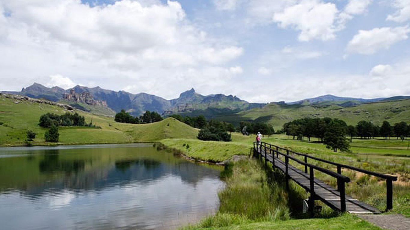 Gooderson Drakensberg Gardens Golf and Spa Resort in Drakensberg