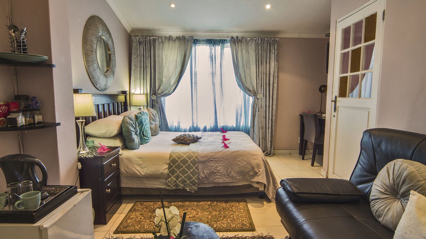 La Loggia Bed Breakfast In Umhlanga Rocks Umhlanga Best Price Guaranteed