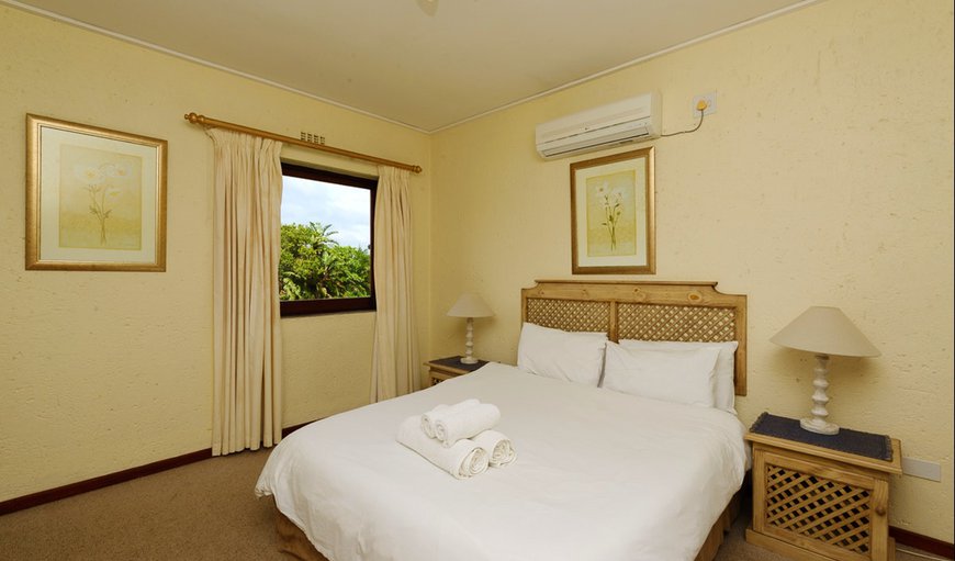 2 Bedroom Standard 12407: The air-conditioned main bedroom contains a double bed