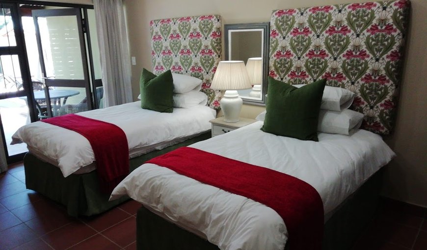 Double room with twin beds: Crafters Lodge- Units 2 and 5 are double rooms with 2 x 3/4 beds and bathroom with shower.  Separate entrance and veranda. Coffee/tea station in room.