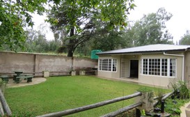 Riverside Manor Acorn Cottage image