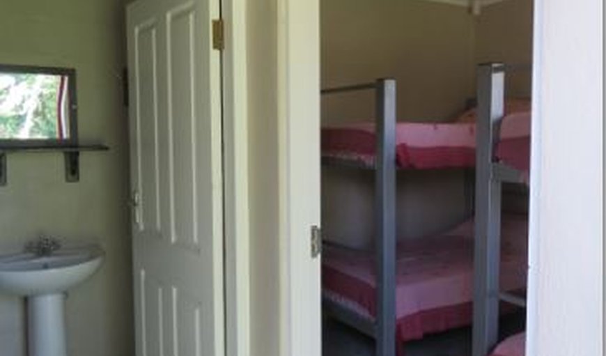 Backpackers  A (R240 pppn. minimum R480): Unit with En-Suite Bathroom