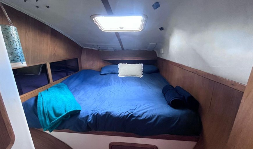 Standard Mobile Home: Bed