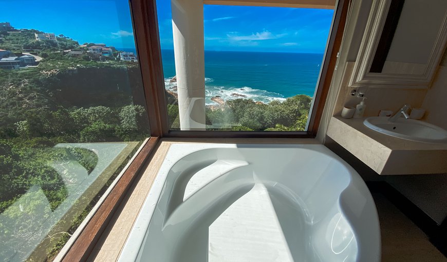 Bath tub at Villa Seaview with magnificent sea views in The Heads, Knysna, Western Cape, South Africa