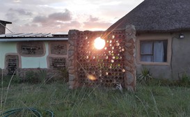 Buffys surf bungalows image