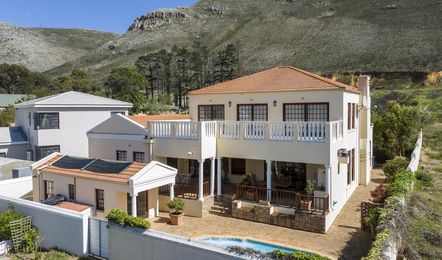 Welcome to Four Fernkloof in Hermanus, Western Cape, South Africa