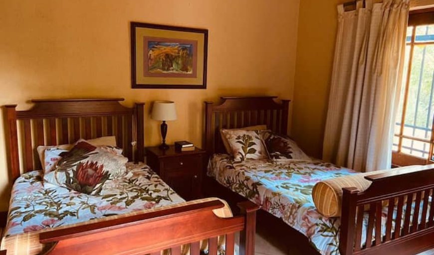 Casa la Mer: Bedroom with 2 x three quarter beds
