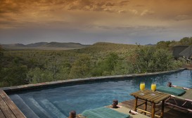 Buffalo Ridge Safari Lodge image