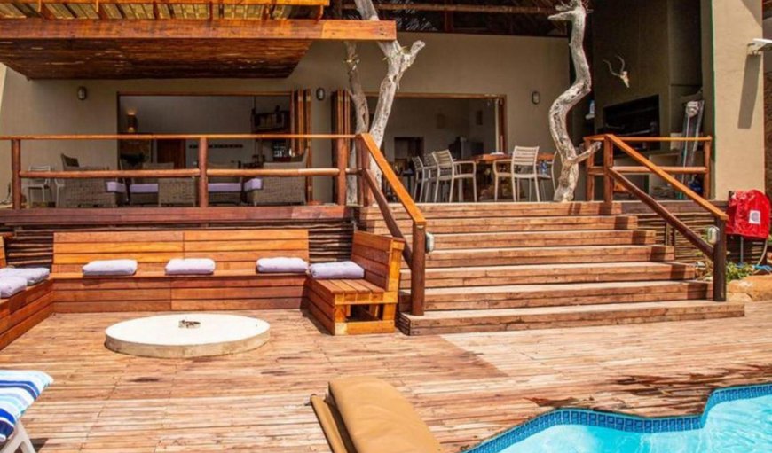 Eclectic Safaris Patio and swimming pool