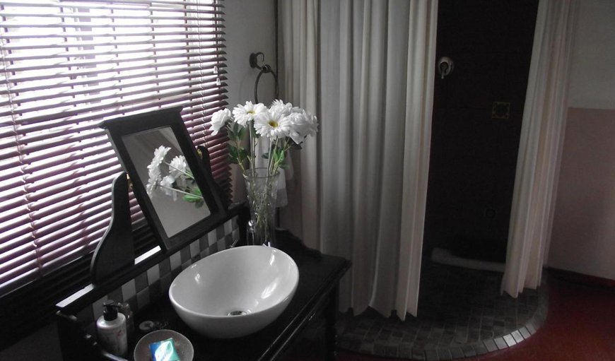 Lavender Rose B&B Cottage: Bathroom