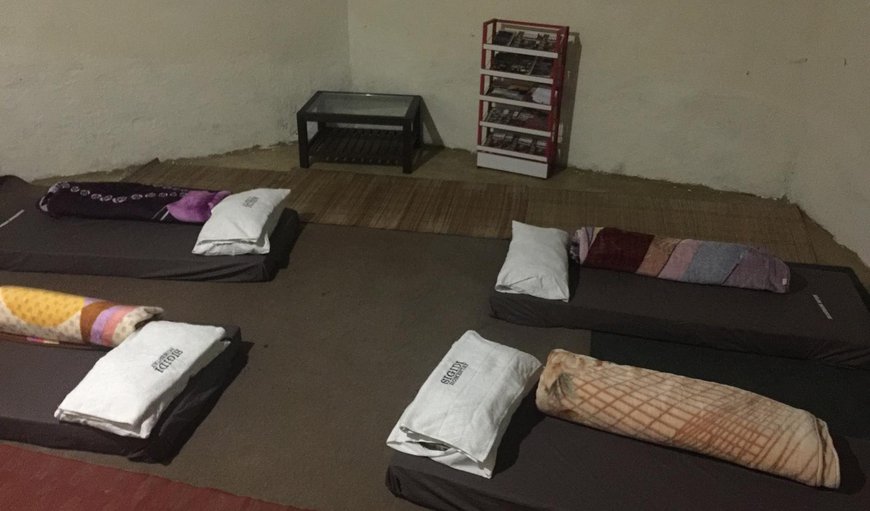 Zanele's Homestay Hut: Floor mattresses