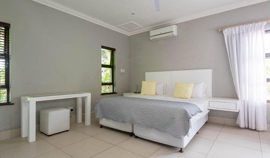 43 Forestwood, Zimbali: Bedroom