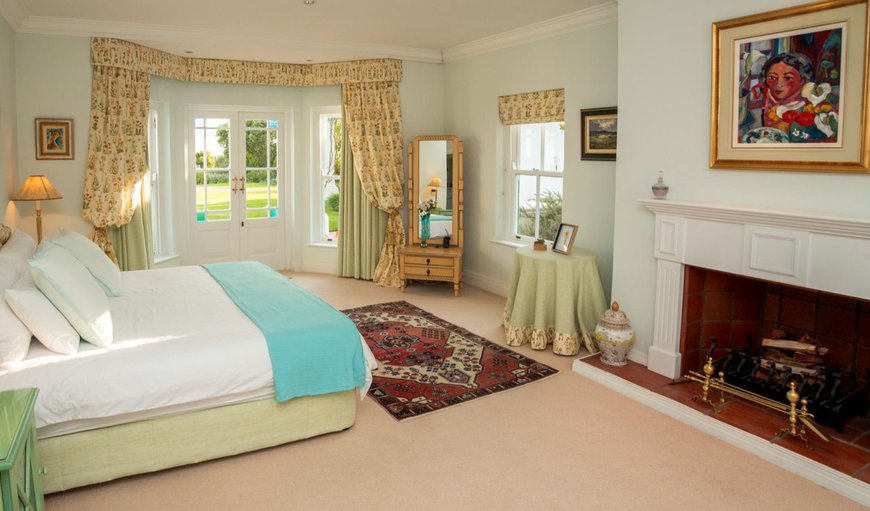 Greenhill Farm Manor  House: Photo of the whole room