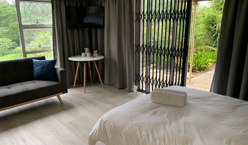 Standard Family Room with Shower Only: Photo of the whole room