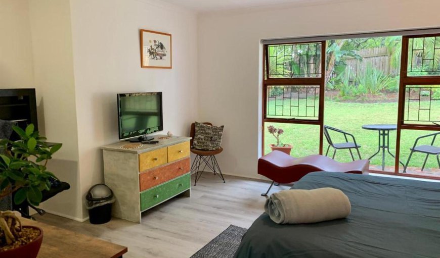Studio with Garden View: Photo of the whole room