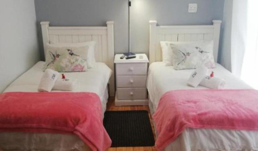 Classic Twin Room: Bed