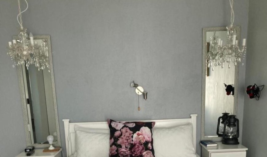 Superior Double Room with Sofa Bed: Decorative detail