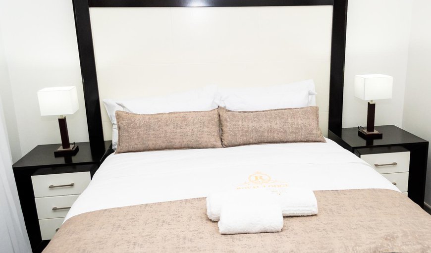 Luxury Deluxe Room: Bed