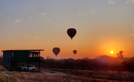 Magalies River Country Cottages image