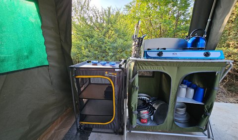 Merry Mongoose Riverside Tent: Kitchen