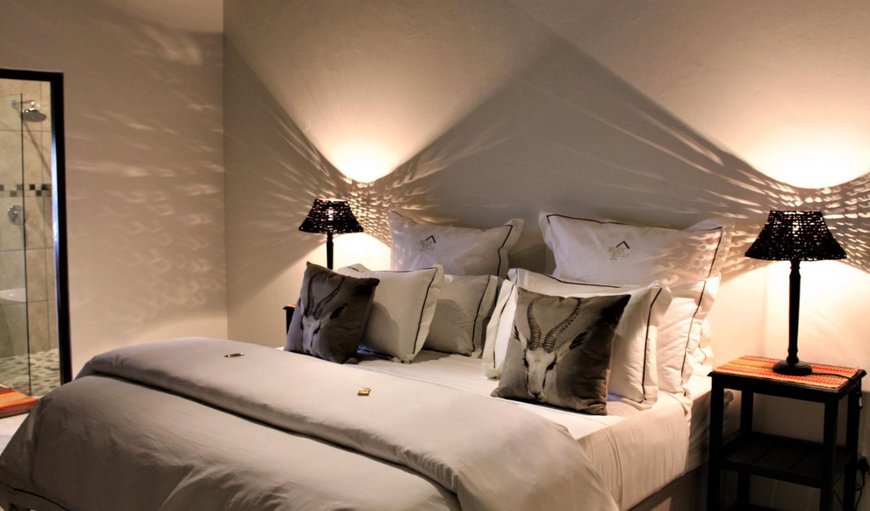 Wild Olive Luxury Room- First Floor: Bed