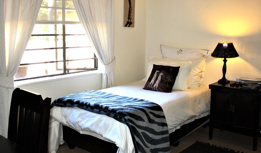 Tamboti Luxury Suite- First Floor: Bed