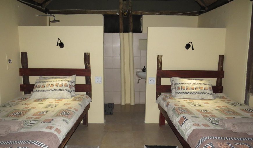 Standard Twin Room: Bed