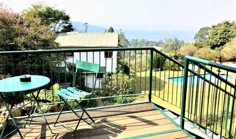 5-Sleeper Self-catered Loft Unit: View from Treetops balcony