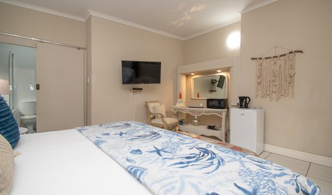 Deluxe Twin/Double Rooms: Room 1