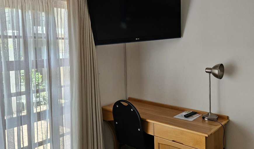 Executive Room: TV and multimedia