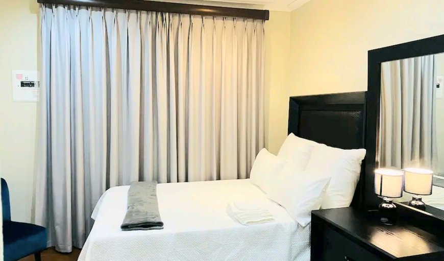 2,5 Private Bedrooms for family/group (home-stay): Bedroom with Shared Bathroom