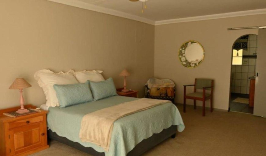 Deluxe Double Room with Fan: Bed